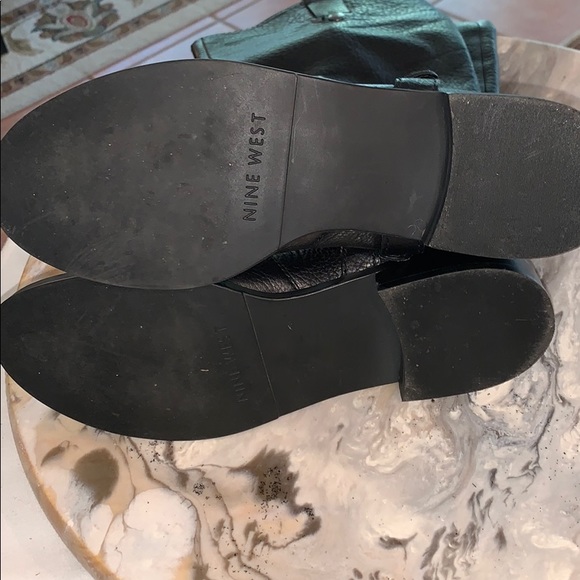 Gorgeous Black Nine West Leather Takedown boots. - Picture 3 of 6